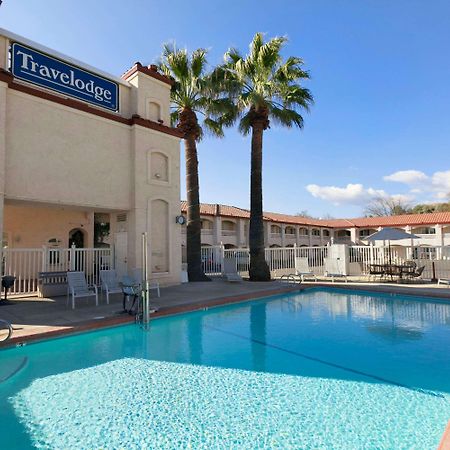 Travelodge By Wyndham Redding Ca Bagian luar foto