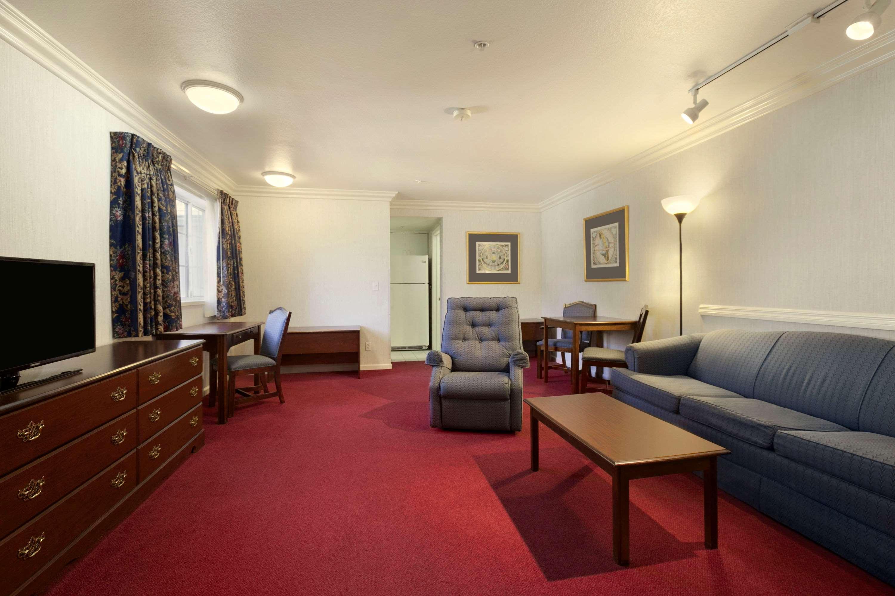 Travelodge By Wyndham Redding Ca Bagian luar foto