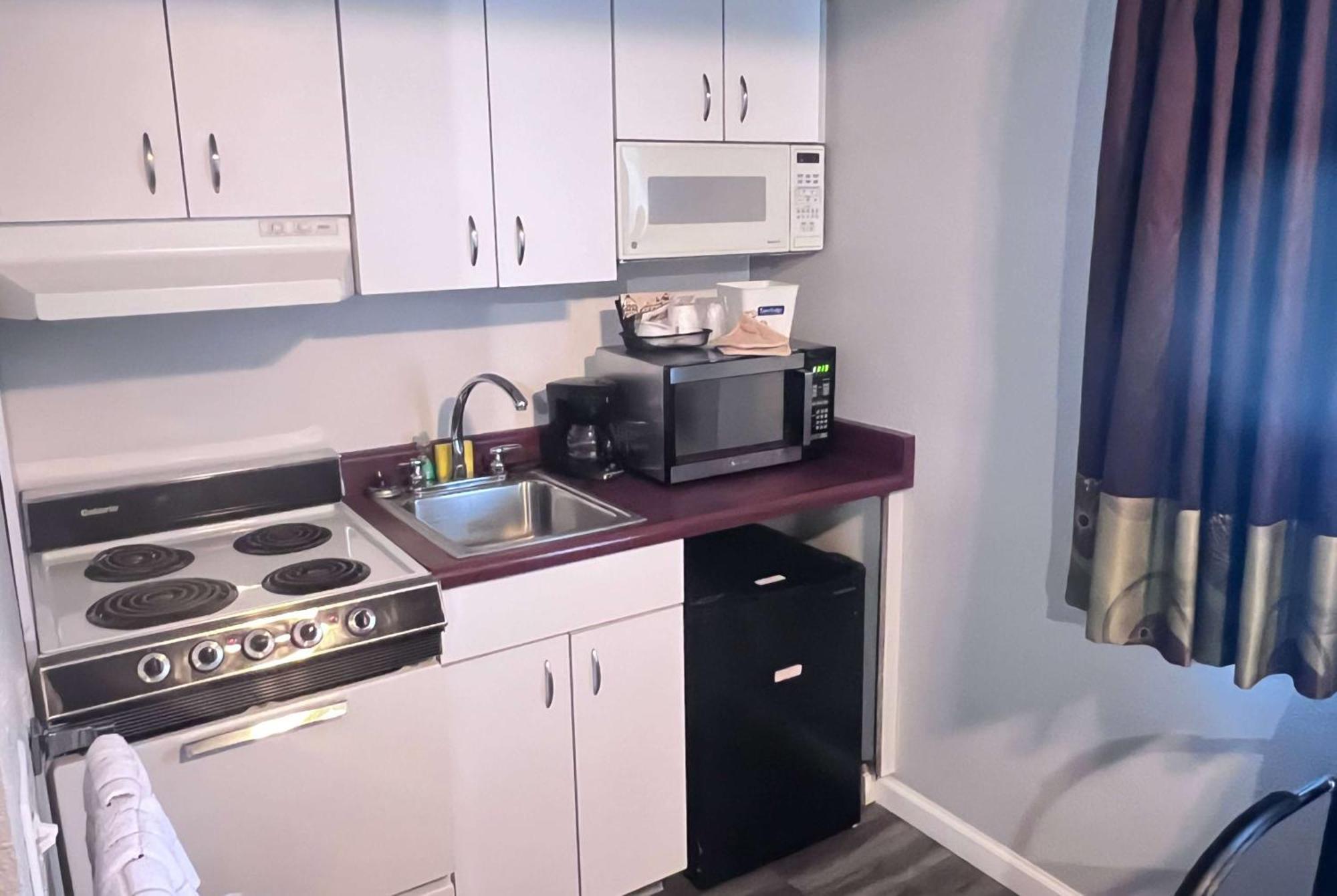 Travelodge By Wyndham Redding Ca Bagian luar foto
