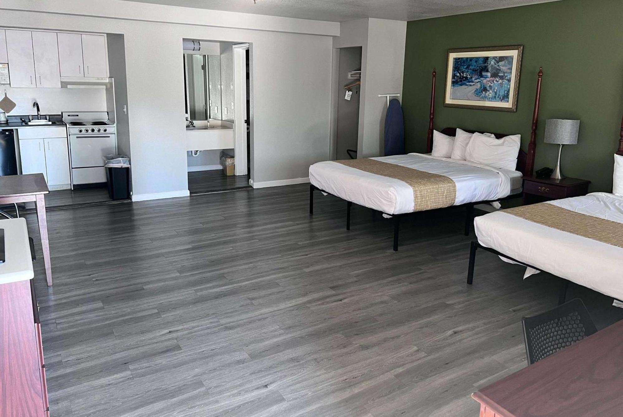 Travelodge By Wyndham Redding Ca Bagian luar foto