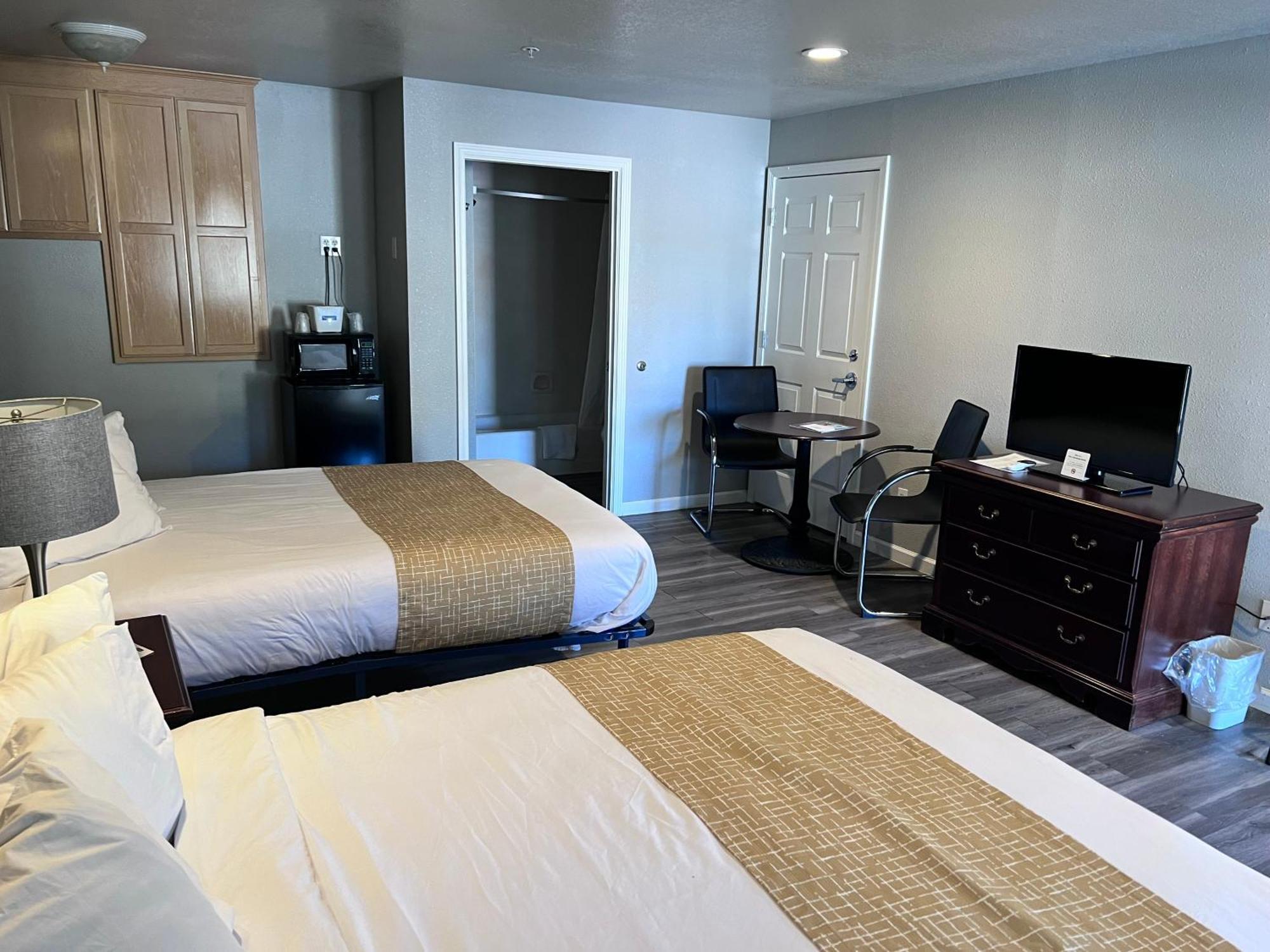 Travelodge By Wyndham Redding Ca Bagian luar foto
