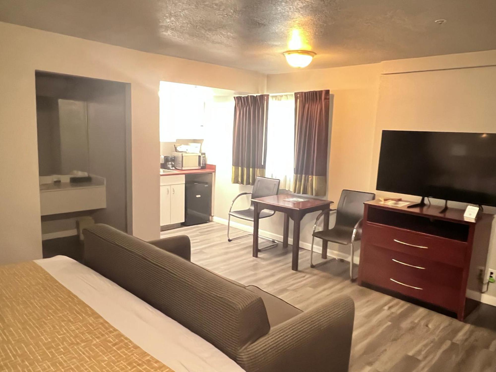 Travelodge By Wyndham Redding Ca Bagian luar foto