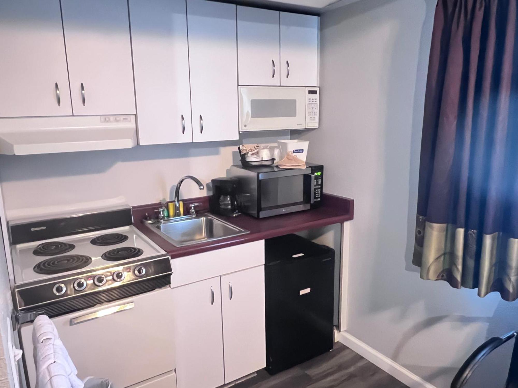 Travelodge By Wyndham Redding Ca Bagian luar foto