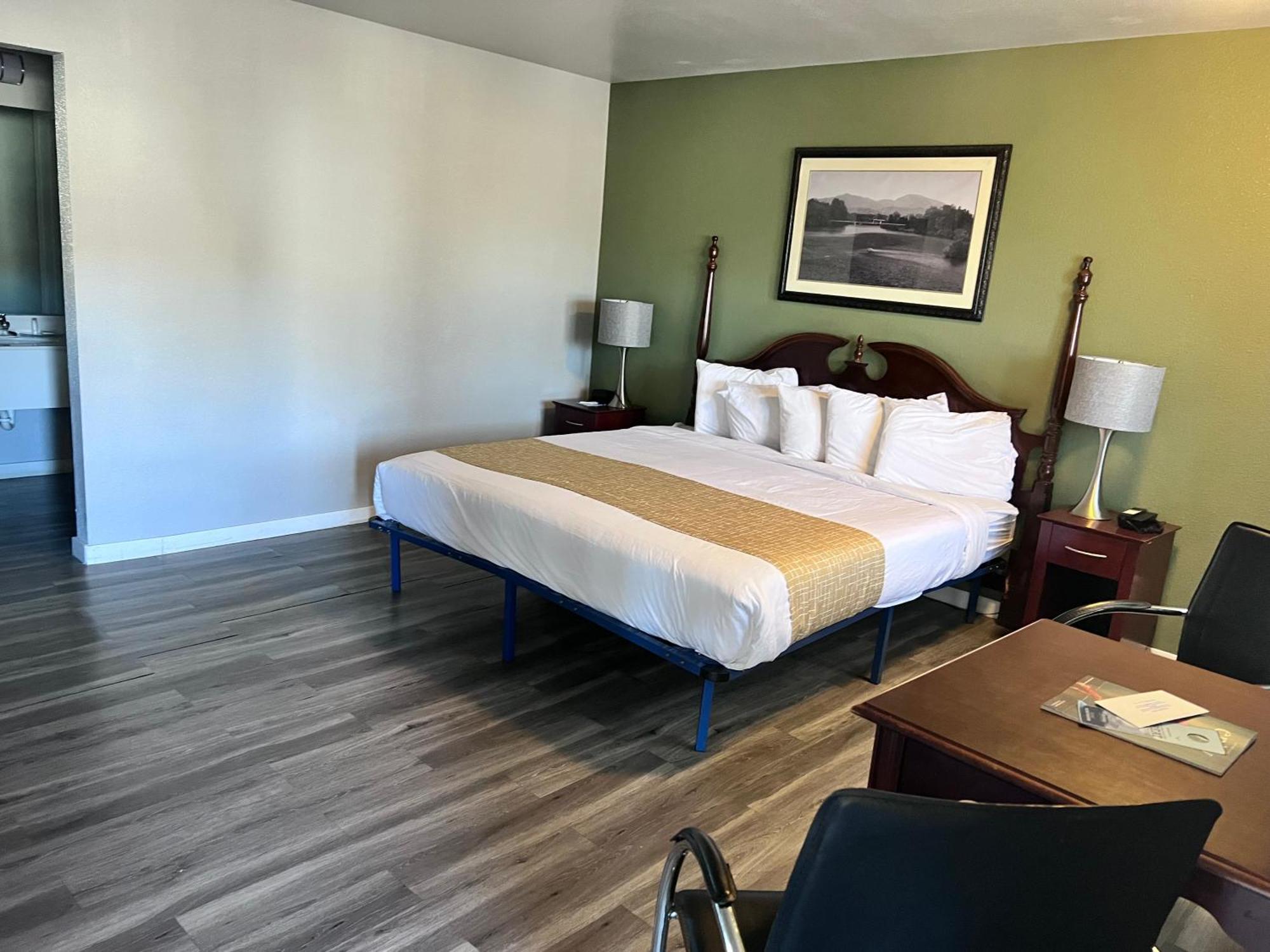 Travelodge By Wyndham Redding Ca Bagian luar foto