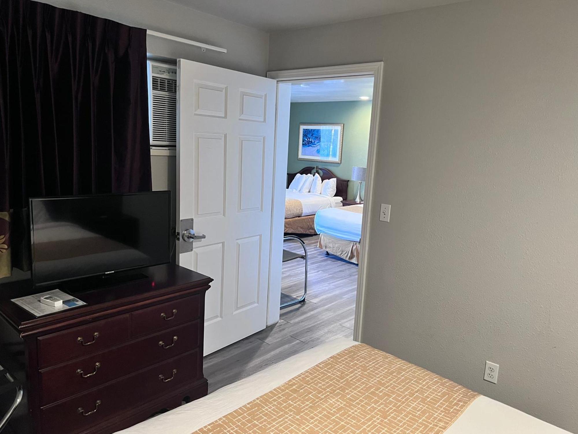 Travelodge By Wyndham Redding Ca Bagian luar foto