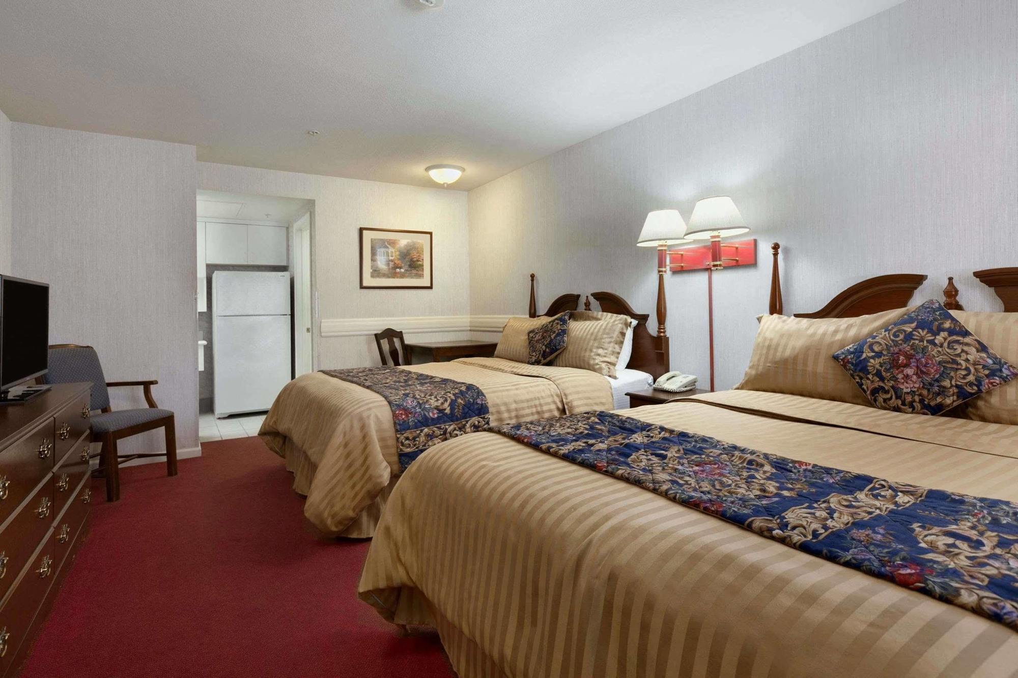 Travelodge By Wyndham Redding Ca Bagian luar foto