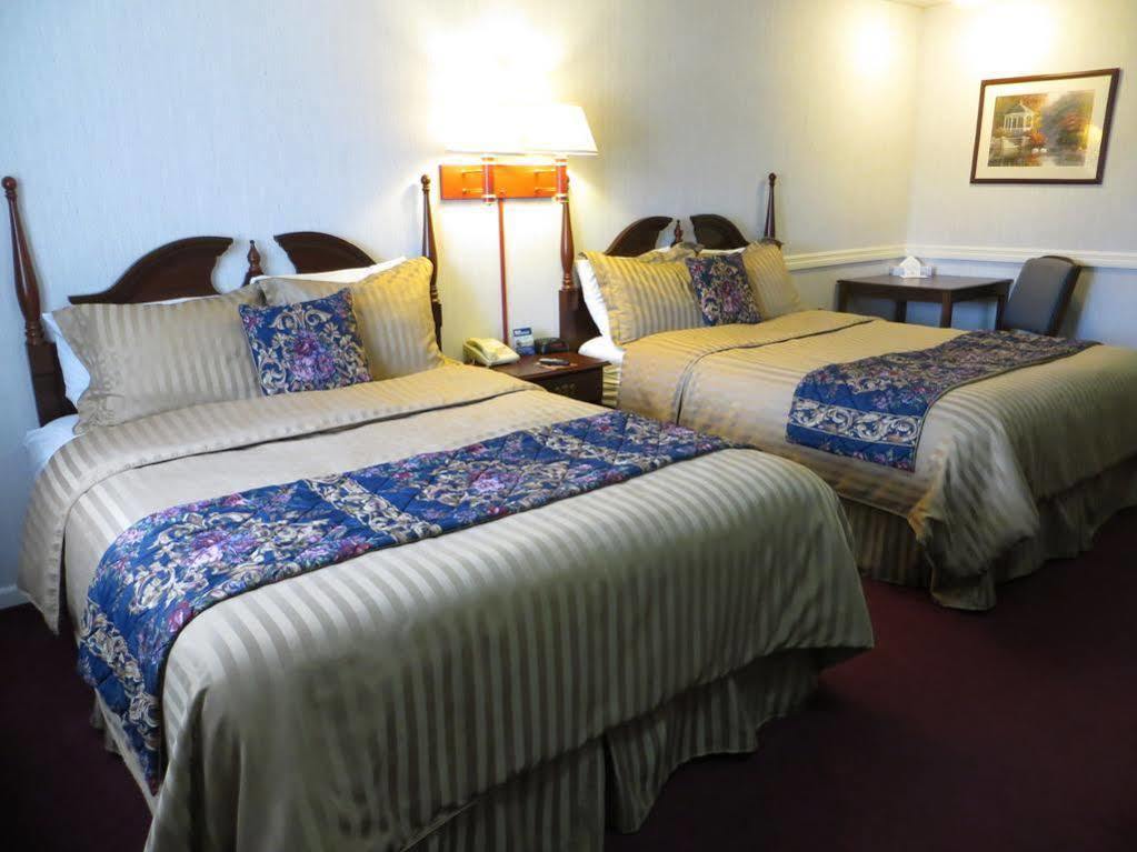Travelodge By Wyndham Redding Ca Bagian luar foto